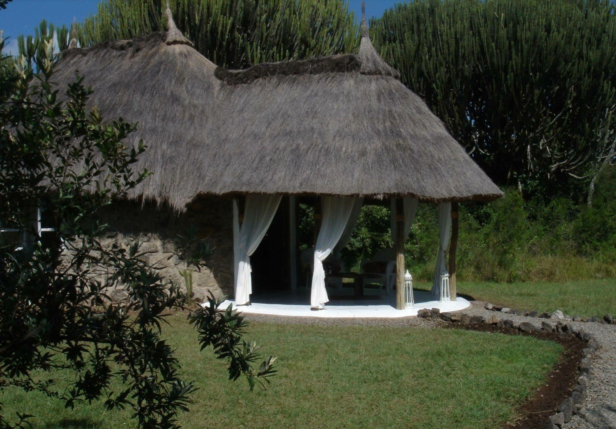 Mbweha Camp Hotel Elmenteita Exterior photo